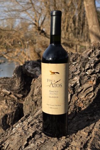 FINCA ATOS CLASICO PINOT NOIR BLEND – VINO DEL PAGO